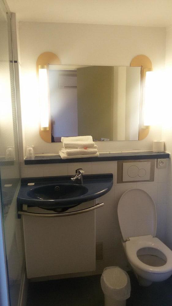 Ibis Budget Villefranche Limas المظهر الخارجي الصورة
