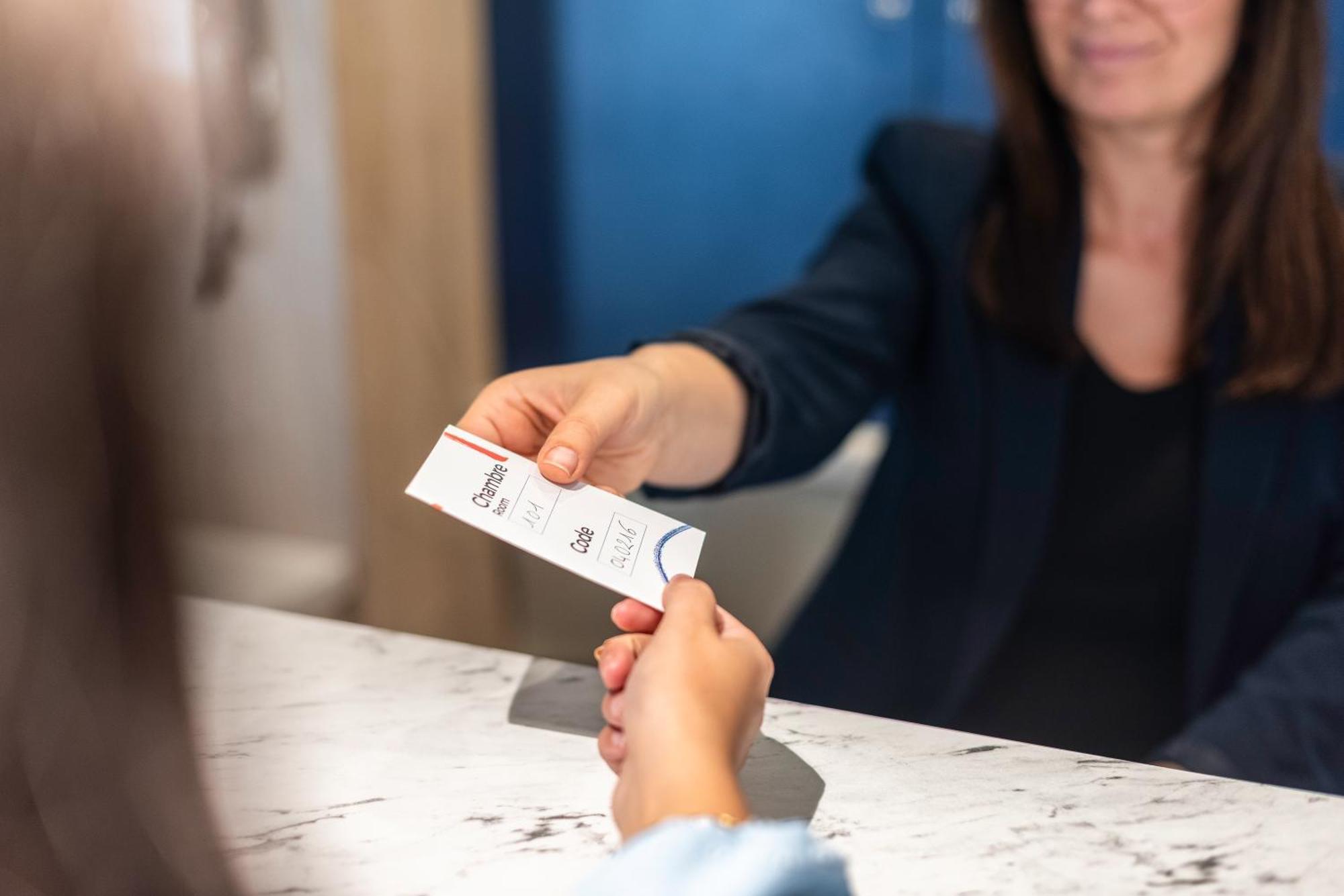 Ibis Budget Villefranche Limas المظهر الخارجي الصورة