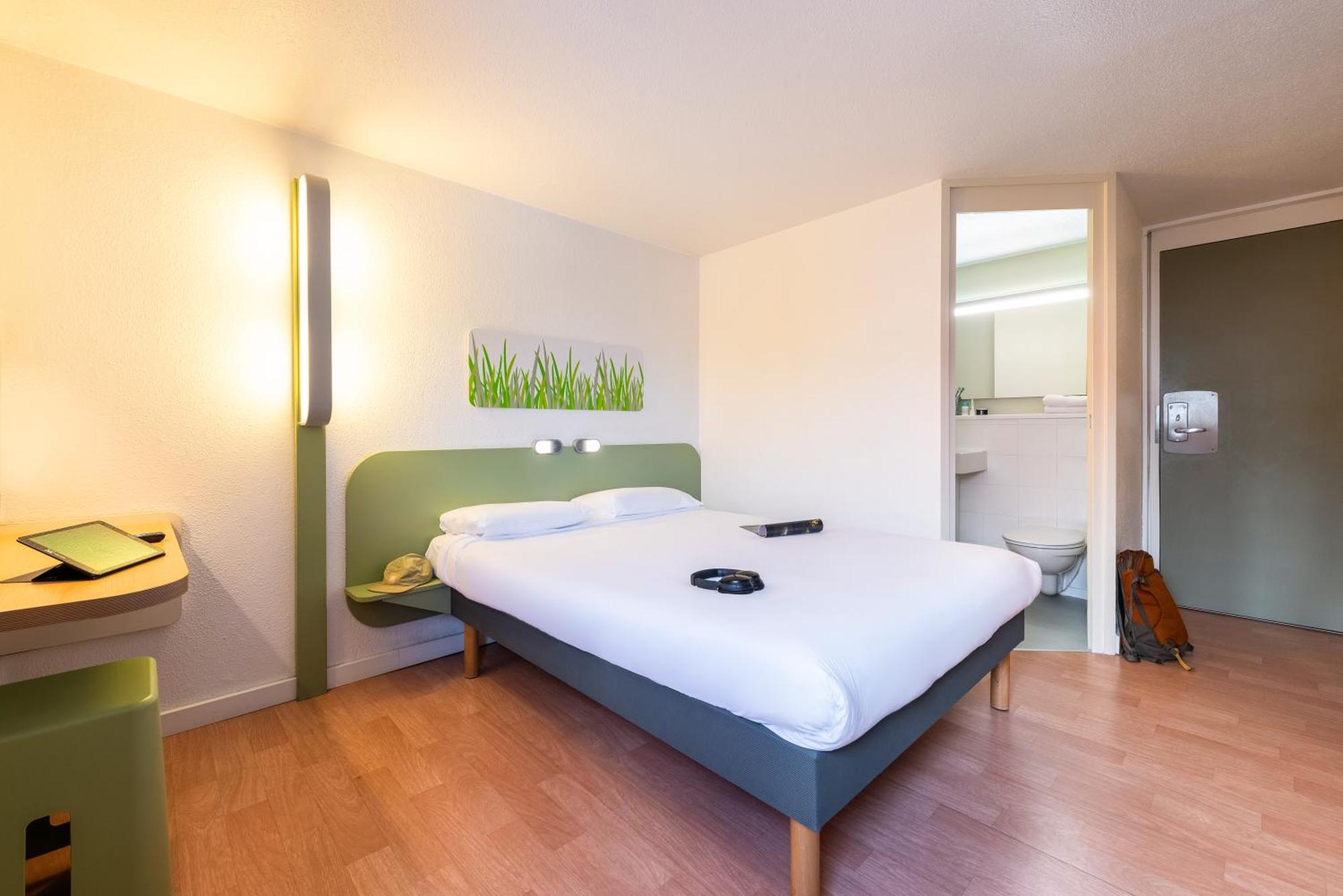 Ibis Budget Villefranche Limas المظهر الخارجي الصورة
